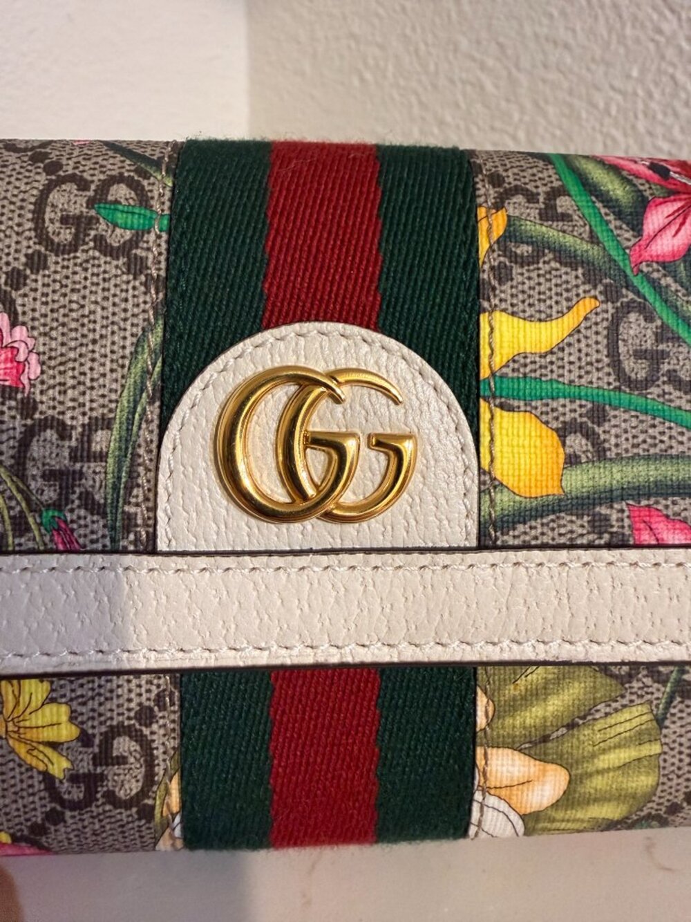 Gucci Floral GG Supreme Wallet with Green-Red Web and White Trim - Picture 7 of 16